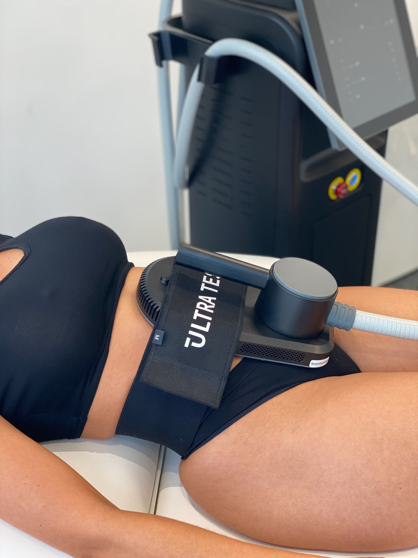 Ultra Tesla body sculpting applicator in treatment